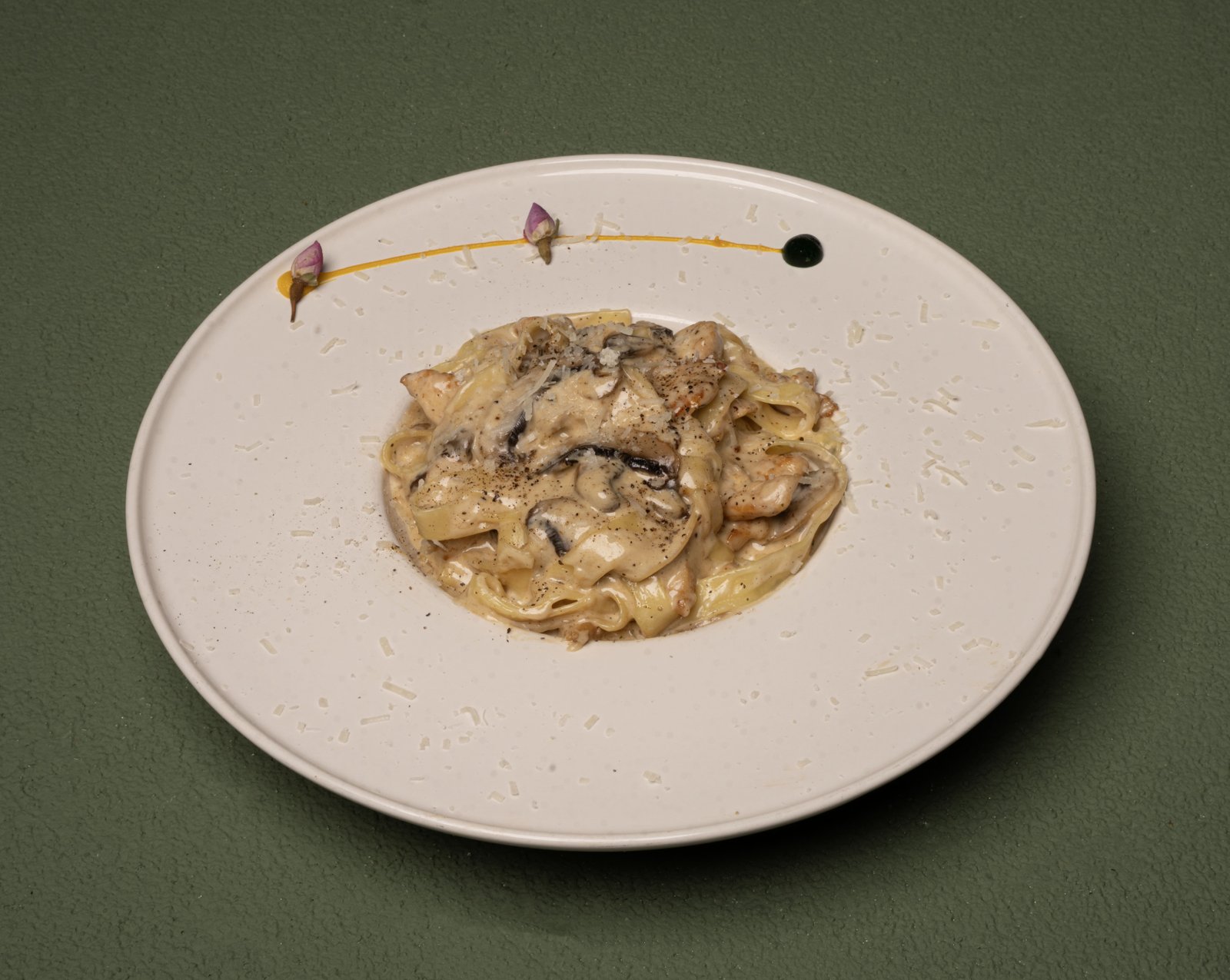 Fettuccine Alfredo